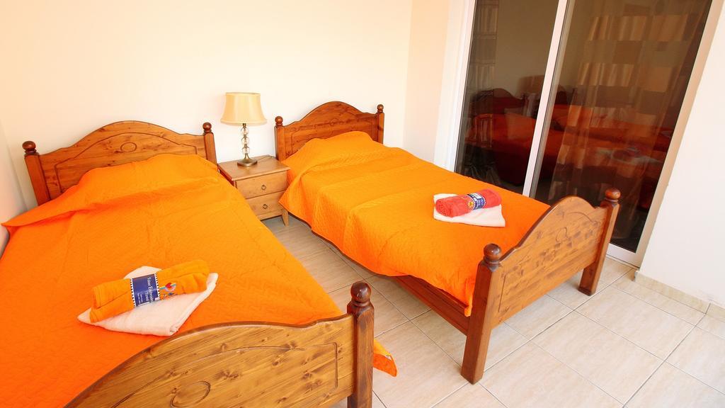 Panikos Beach Apartment I Λάρνακα Εξωτερικό φωτογραφία