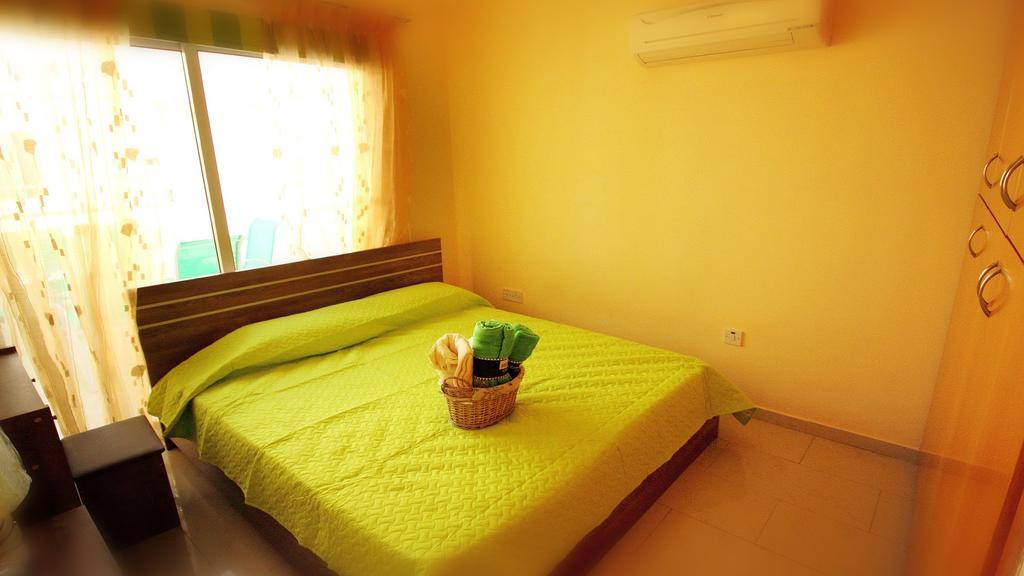 Panikos Beach Apartment I Λάρνακα Εξωτερικό φωτογραφία
