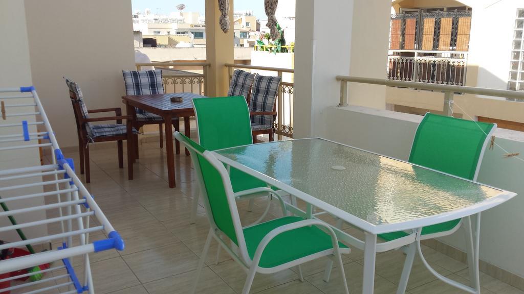 Panikos Beach Apartment I Λάρνακα Εξωτερικό φωτογραφία